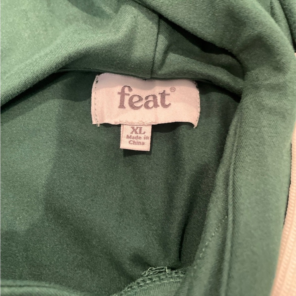 Feat NWT hunter Green Roam pullover unisex size XL - Picture 3 of 3